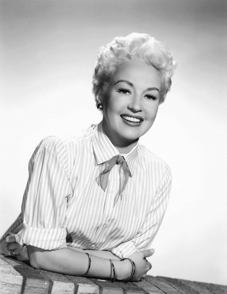 Betty Grable Canvas Art - (16 x 20)