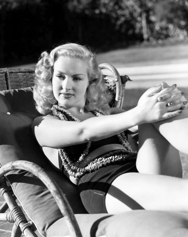 Betty Grable Canvas Art - (16 x 20)