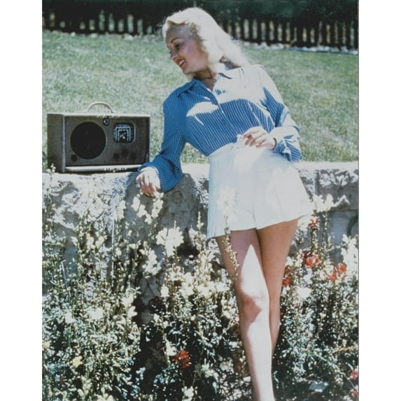Betty Grable - Radio Photo Print (8 x 10)