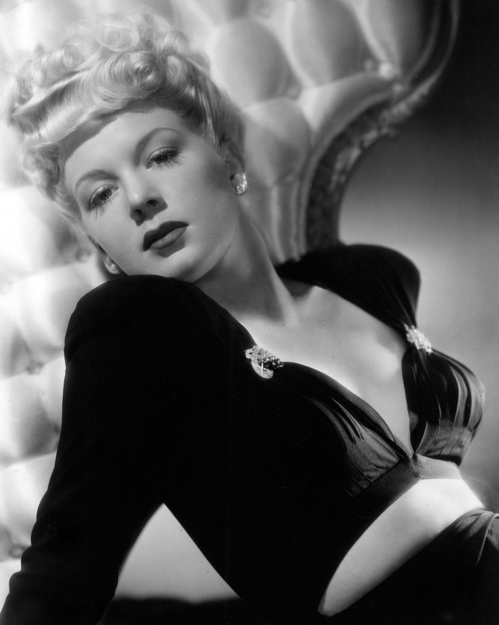 Betty Hutton Canvas Art -  (16 x 20)