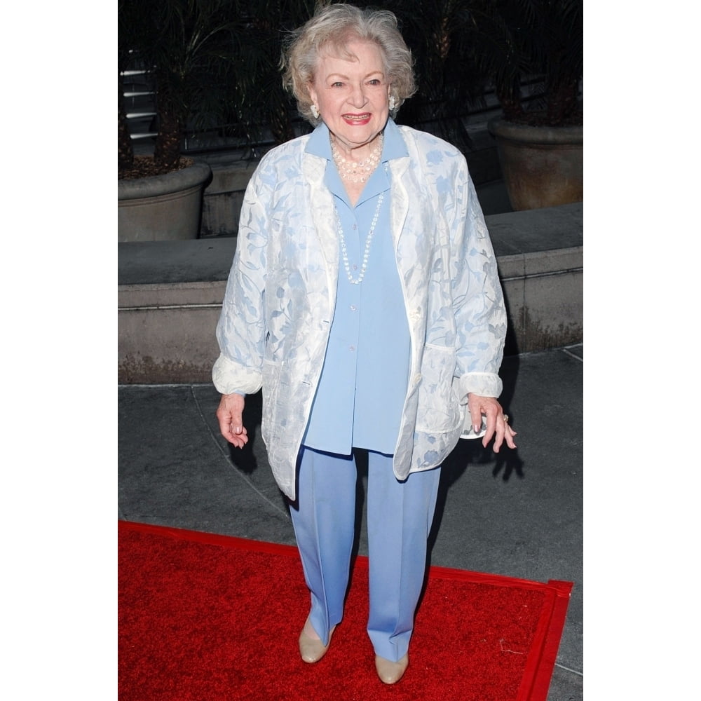 Betty White At Arrivals For Love N' Dancing Premiere Arclight Hollywood ...