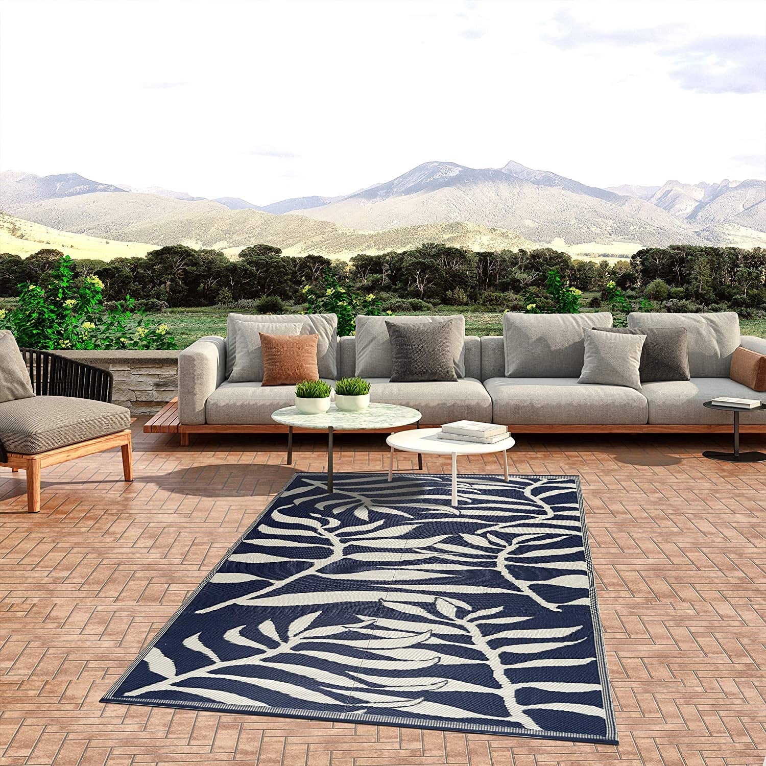 Beverly Rug Indoor Outdoor Reversible Plastic Area Rug - 5x7 - Blue / White