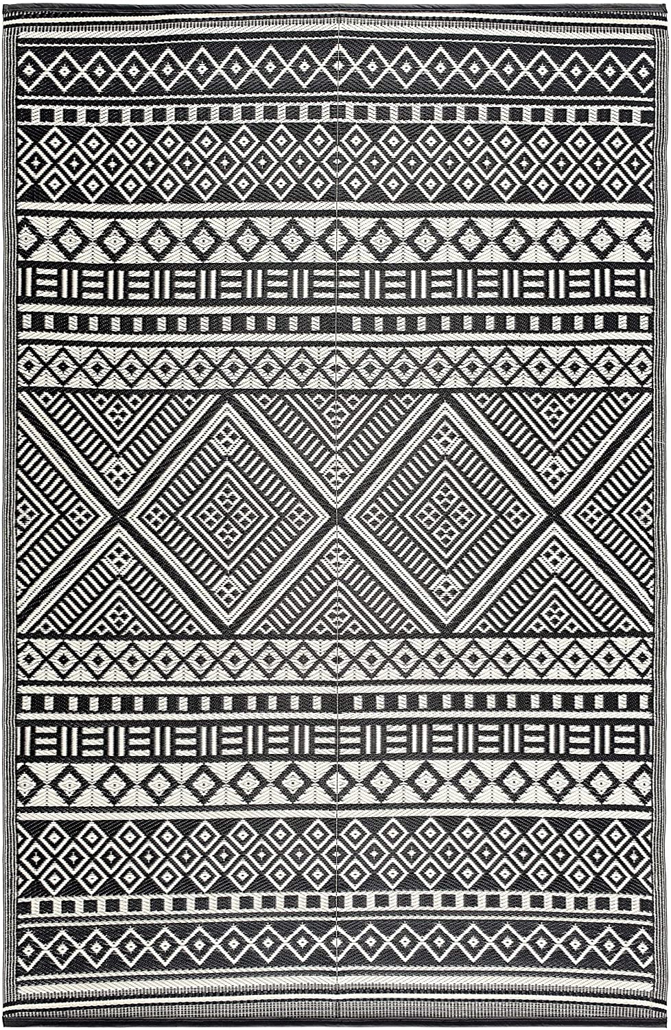 Beverly Rug Outdoor Rugs 6x9 Black and White Geometric Straw Rug
