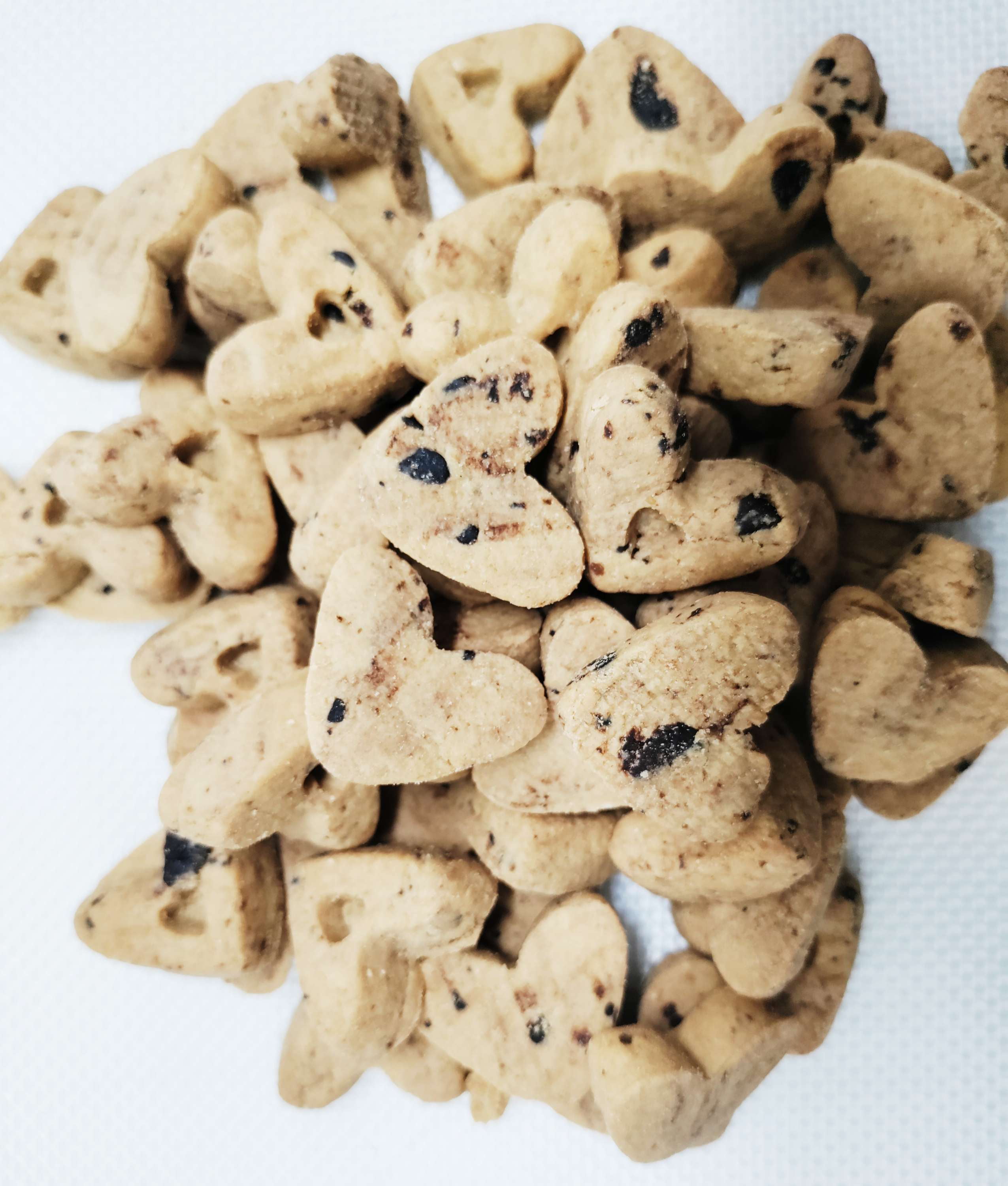 BeyondWhiskers Peanut Butter & Carob Cookie Dog treats