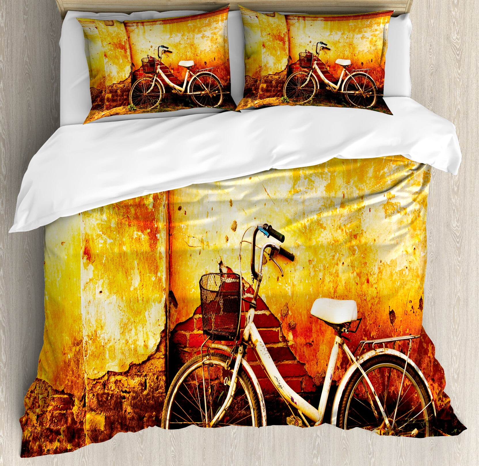 Bicycle Duvet Cover Set, Vintage Bike in Front of a Rusty Dirty Cracked