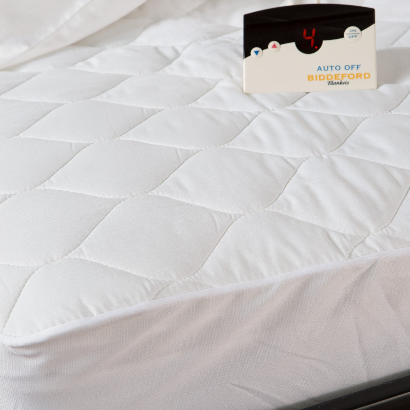 Biddeford Electric Mattress Pad, Cotton Blend. 4 Oz Quilted Skirt With  Digital Controller, Queen, White - Walmart.com