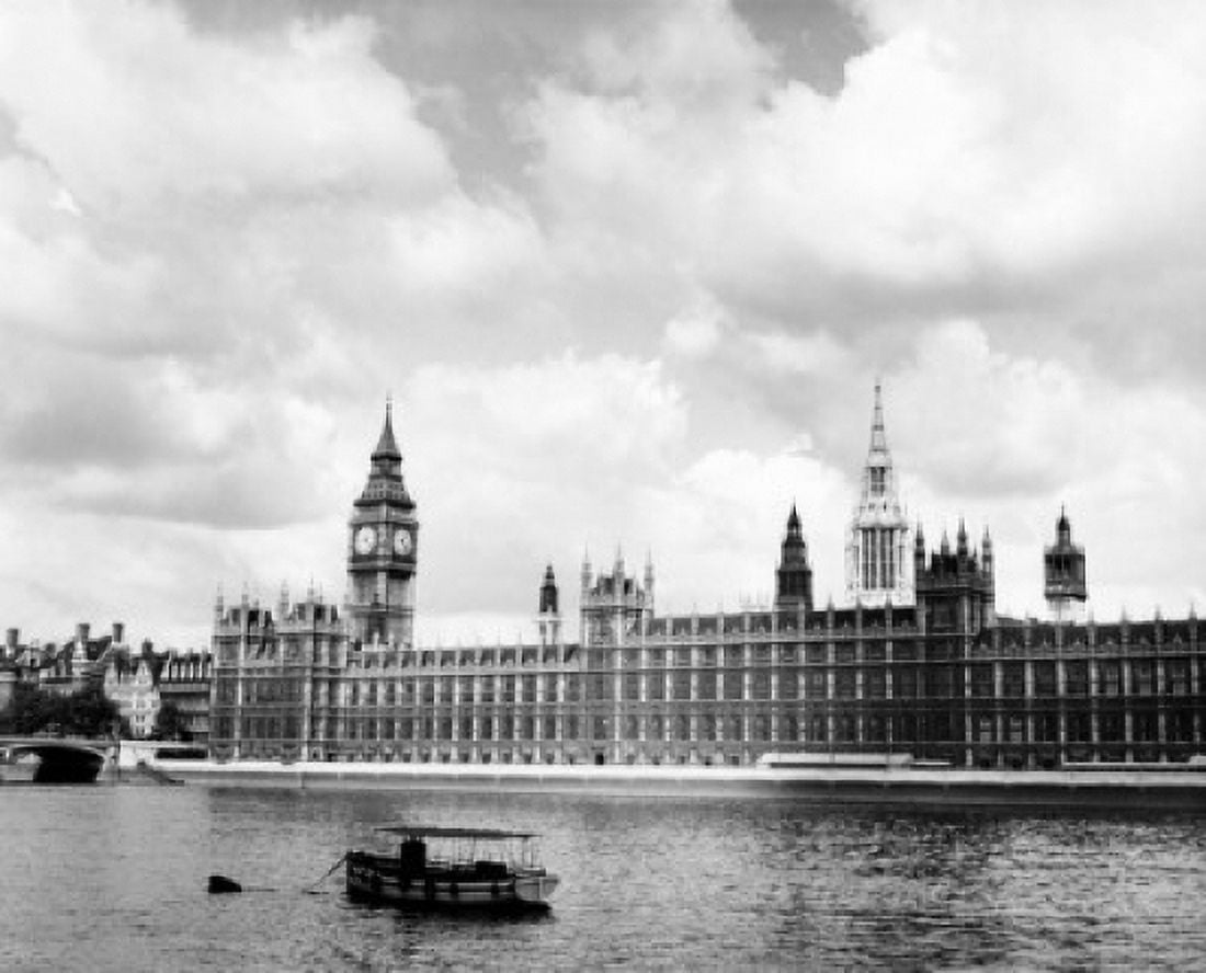 Big Ben Houses of Parliament London England Canvas Art - (24 x 36)