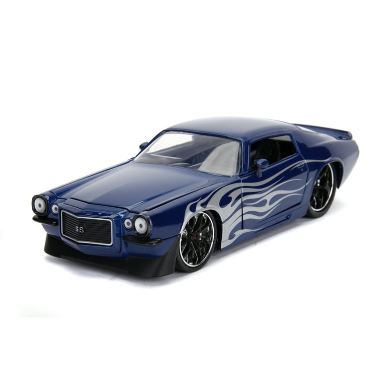 Big Time Muscle 1:24 1971 Chevy Camaro SS Die-cast Car Dark Blue