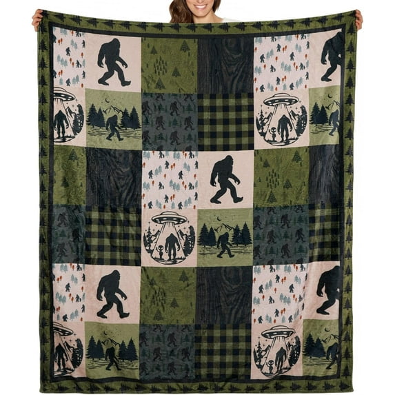 Bigfoot Gifts for Men Women Sasquatch Sherpa Blankets Soft Flannel Reading Blanket Cozy Warm Bedding Fuzzy Big Foot Throw Blanket for Couch Bed Sofa Decor Funny Dad Birthday, 60"X50"