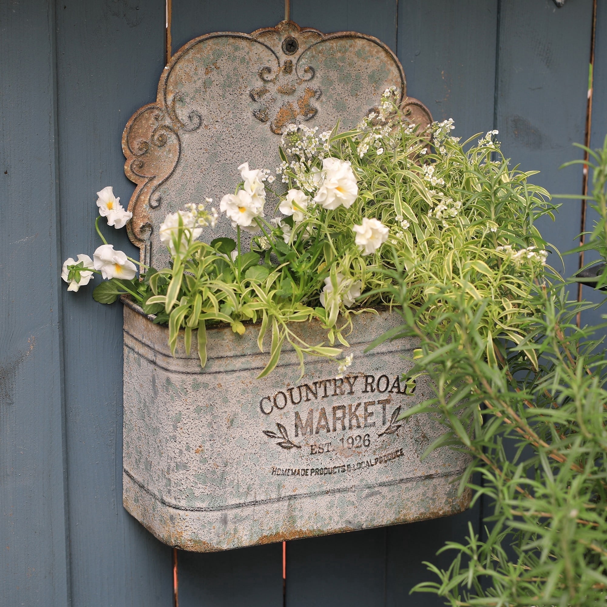 Galvanized Metal Wall Planter - Rustic Vintage Wall Mounted Planters for Indoor Outdoor Plants Farmhouse Hanging Plant Holder Decor (13.2" L x 9.5" H)