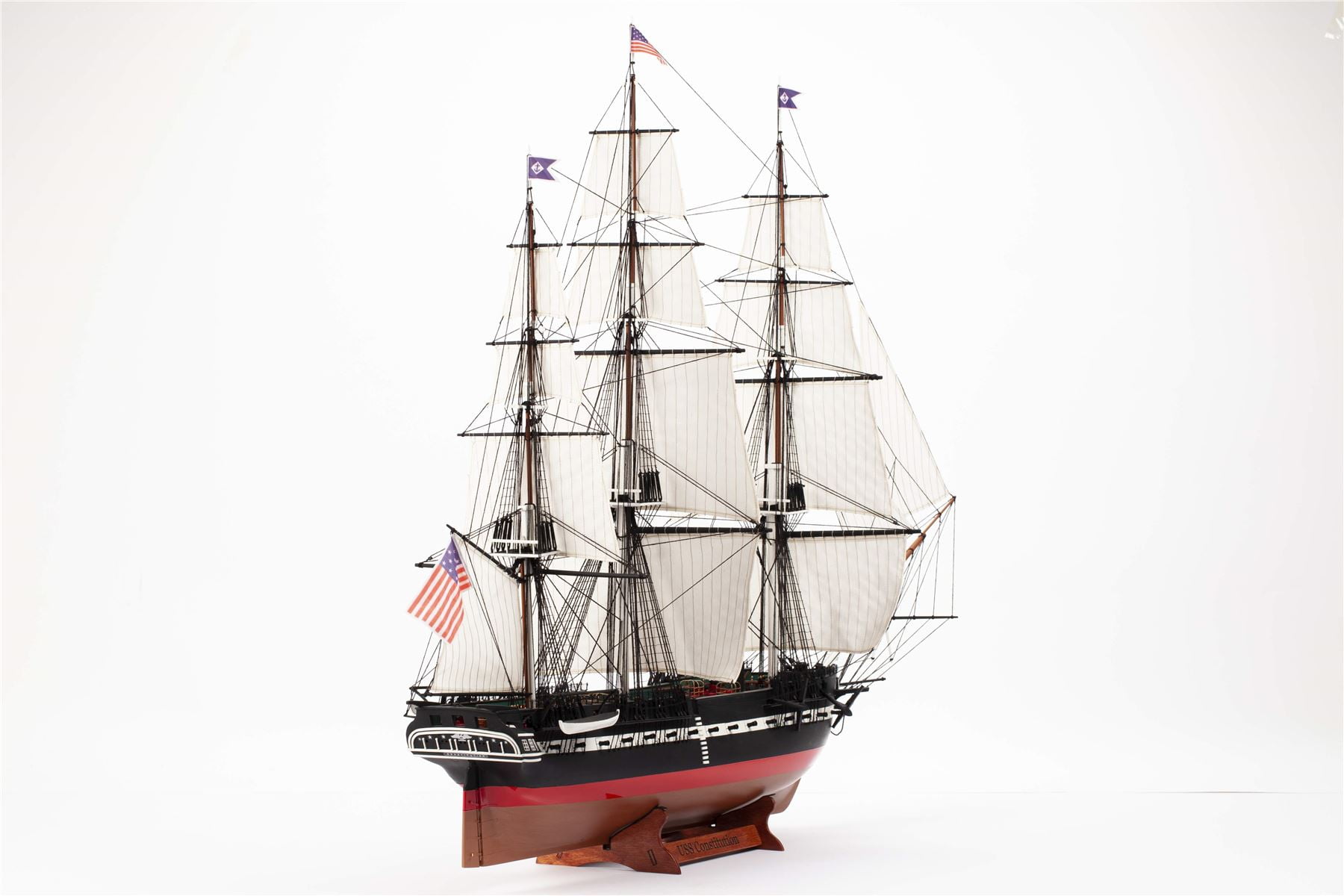 Billing Boats 1:100 Scale USS Constitution -Wooden hull