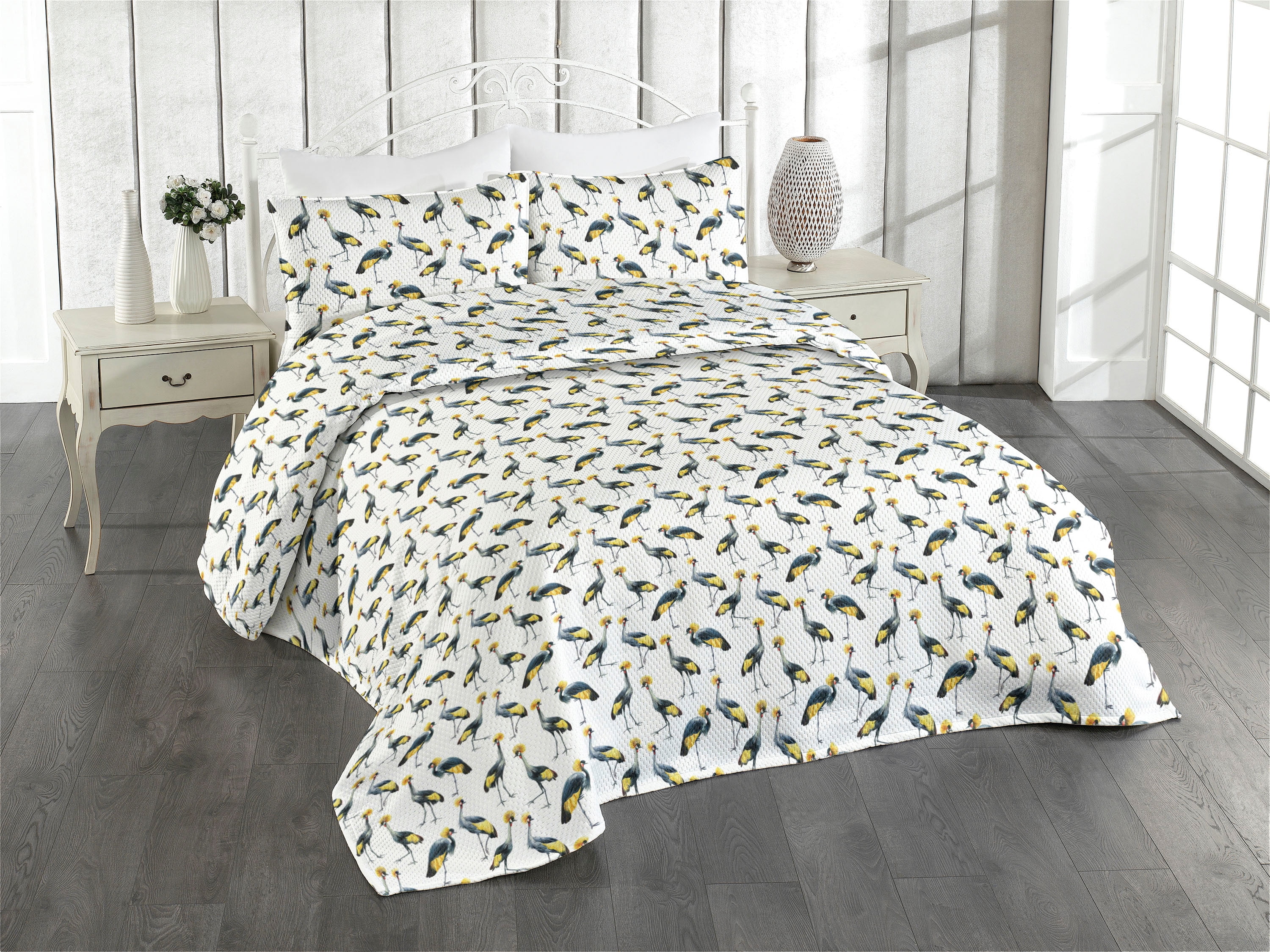 Bird Print Coverlet, Continuous Exotic Jungle Inspired Cranes Pattern
