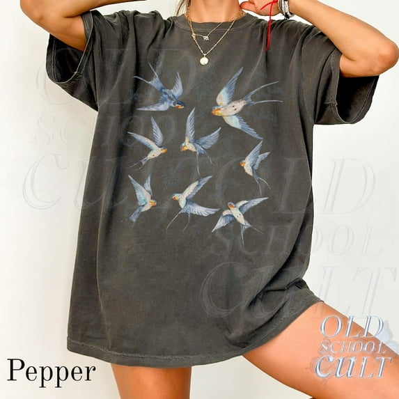 Birds 90s Vintage Style Tshirt, Retro Y2k Bird Shirt, Bird Nature 2000s Camping Shirt, Swallows Shirt, Bird Hiking Top