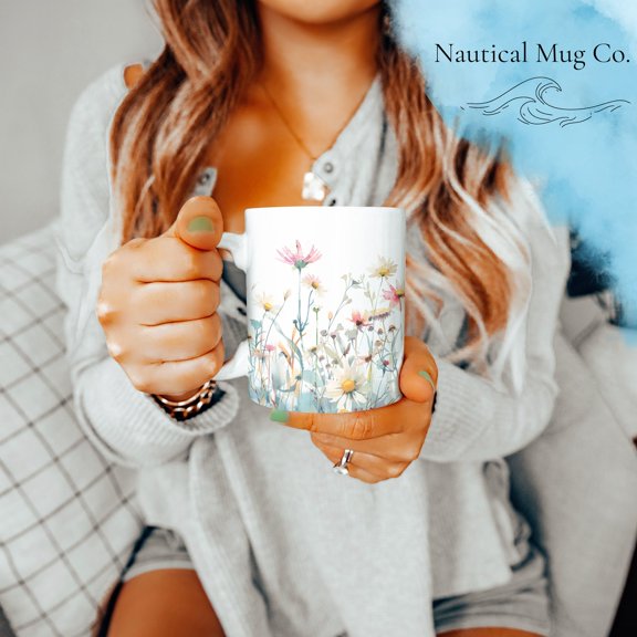 Birth Flower Mug, April Birth Flower Mug, April Daisy Birth Flower Coffee Mug, Daisy Birth Flower Coffee Cup - Daisies Mug April