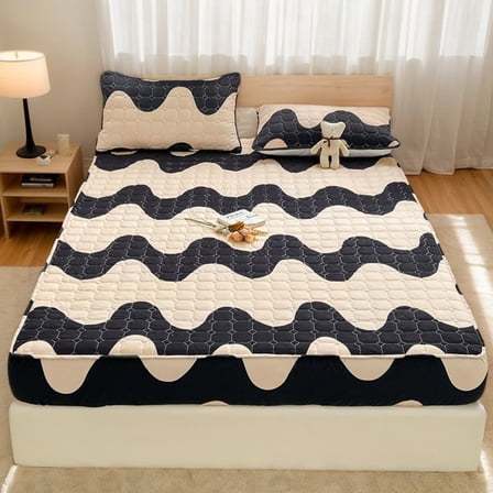 Black & Beige Wave Soft Mattress Toppers,Breathable Matress Protector - 2 Pillowcases + 1 Mattress Cover Ultimate Bed Protection, Durable & Breathable, Waterproof & Sweat-Absorbent, All-Season Use