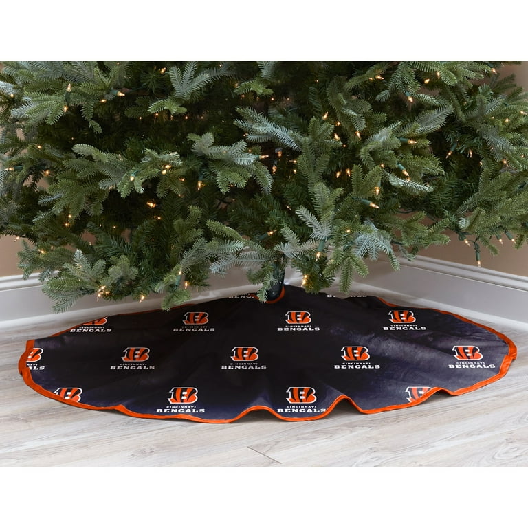 Black mini top tree skirt