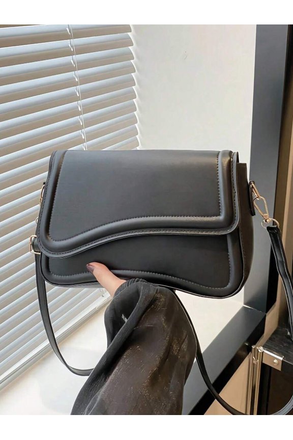 Black Flip-Top Square Shoulder Bag With Adjustable Strap