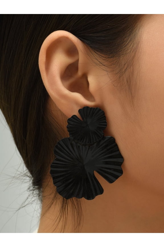 Black Lotus Leaf Statement Earrings With Fan-Textured Design