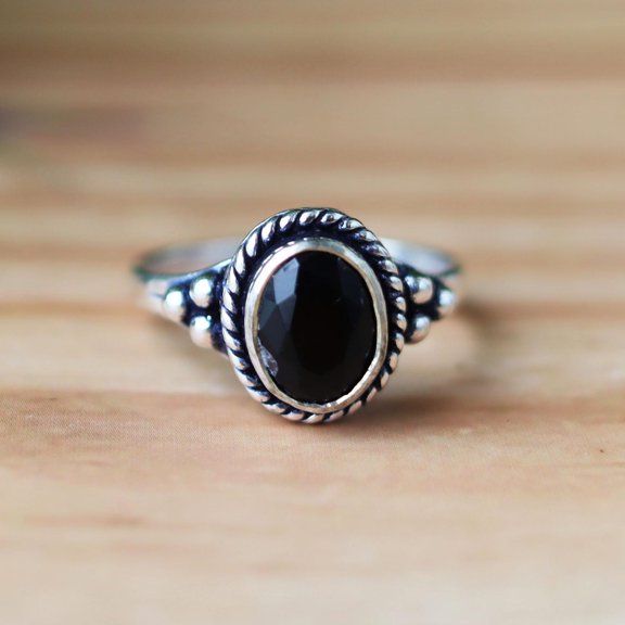 Black Onyx Ring, 925 Silver Ring, Minimalist Ring, Oval Cut Gemstone, Boho Silver Ring, Vintage Ring, Protection Stone Ring, Charm Ring