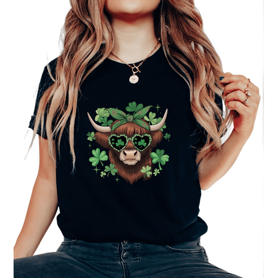 Black Print Tshirt Graphic Tees Shirts with St Patricks Day Highland Cow Horseshoe Shamrock Pattern Festive Casual Wear Tops S-5XL