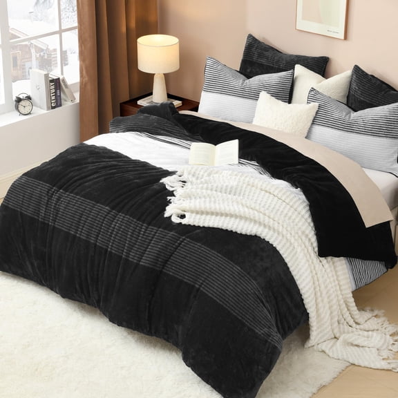 Black Queen (90"x90") Fluffy Fleece Bedding Set