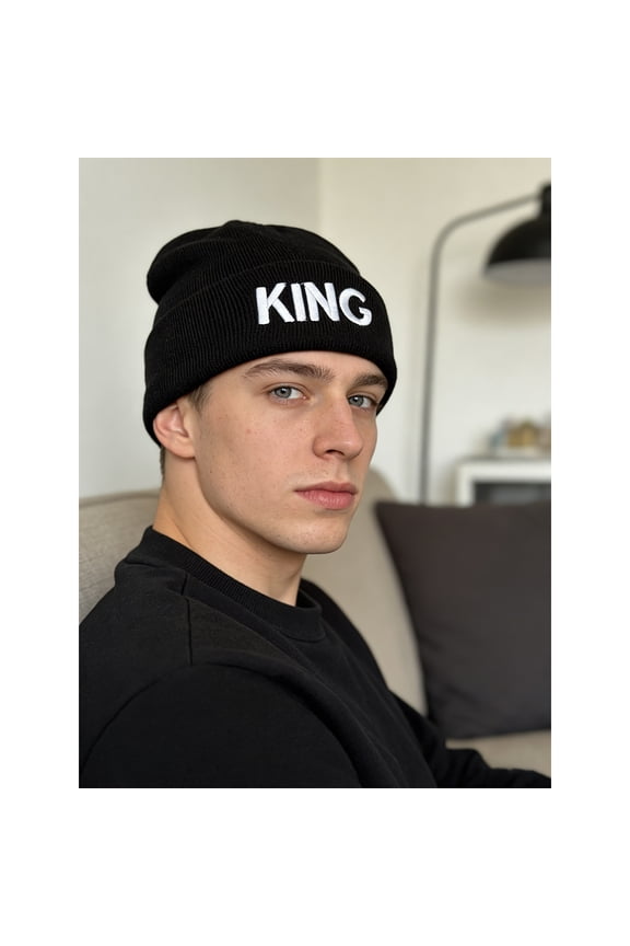 Black Ribbed Knit Beanie with "KING" Embroidery - Stylish Winter Skull Cap for Men