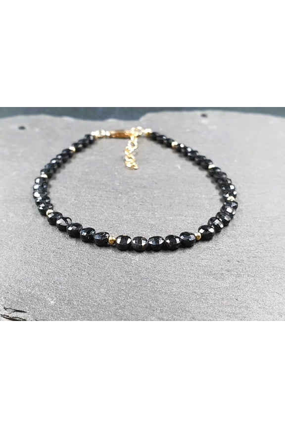 Black Spinel 6mm Coin Shape Faceted Cut Beads 7 inch Gold Plated Clasp Bracelet for men, women, unisex. Link Chain Stacking Bracelet.|LINK_01126