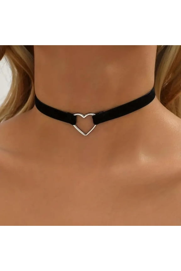 Black Velvet Heart Choker Necklace for Women Adjustable Silver Tone Open Heart Gothic Collar Trendy Retro Jewelry Gifts