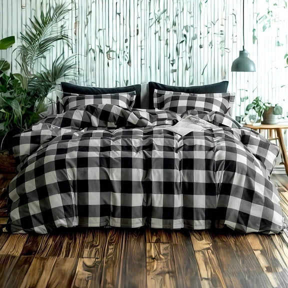 Black / White Microfiber Bed Set – Grid Pattern For A Clean And Contemporary Look