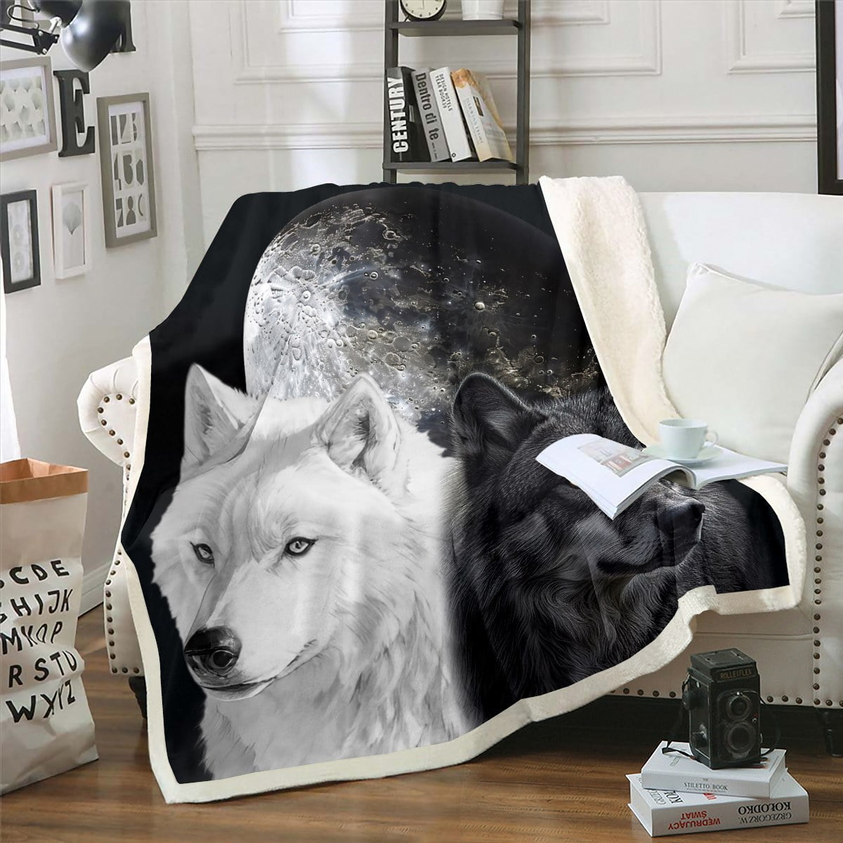 Black-White-Wolf-Throw-Blanket