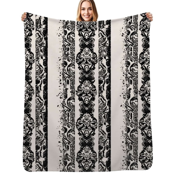 Black and white damask stripes Flannel Blanket Warm Soft Bedding Throws Winter Camping Chair Sofa Bed