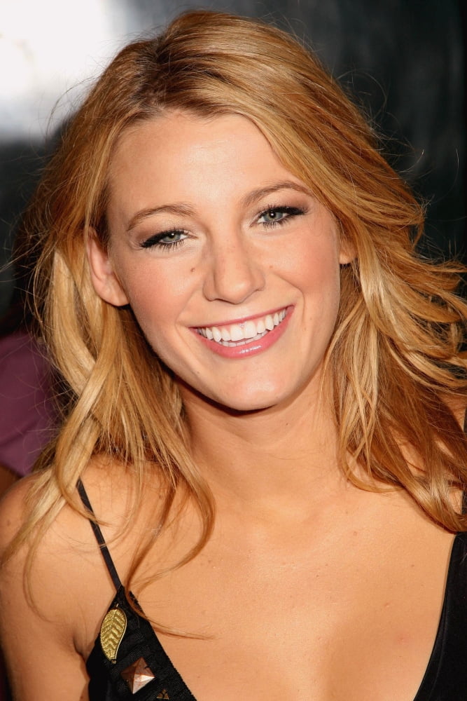 Blake Lively At Arrivals For The Dark Knight World Premiere Canvas Art -  (16 x 20)