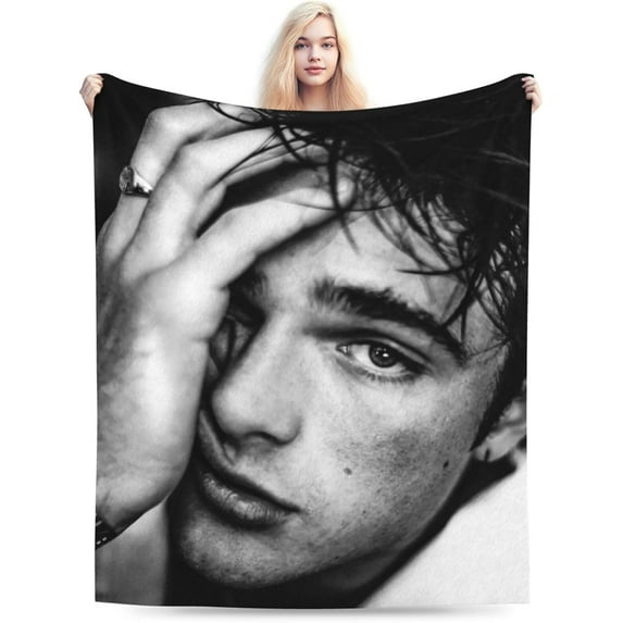 Blanket Soft and Comfortable Warm Fleece Jacob Elordi Throw Blankets Beach blanket Decoration Gift for Decor Living room dormitory Picnic Yoga Sofa Bed Camping Travel All Season
