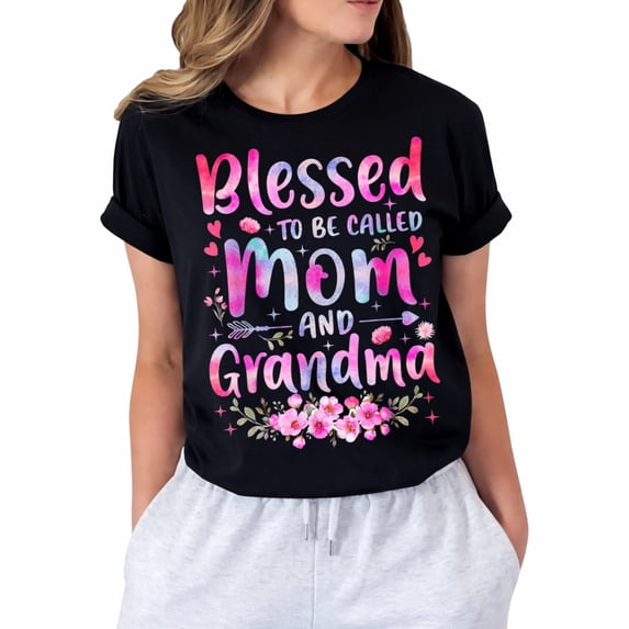 Blessed to Be Called Mom and Grandma Flowers Graphic T-Shirt for Women, Casual Short Sleeve Crew Neck Tee