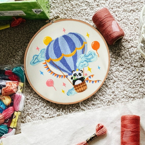 Blingpainting Embroidery Kit for Adults Beginners Starter Cross Stich Set with Cute Animals Pattern Stamped Embroidery Cloth Hoops Threads Needles Easy Handmade Needlepoint Kits