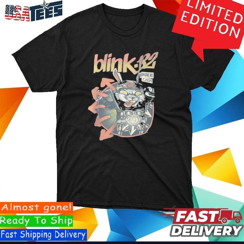 Blink182 Tour At Fiserv Forum Milwaukee Mi August 7 2024 Event Tshirt