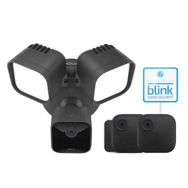 Blink Floodlight with Outdoor Camera Bundle OUTDRBOOST
