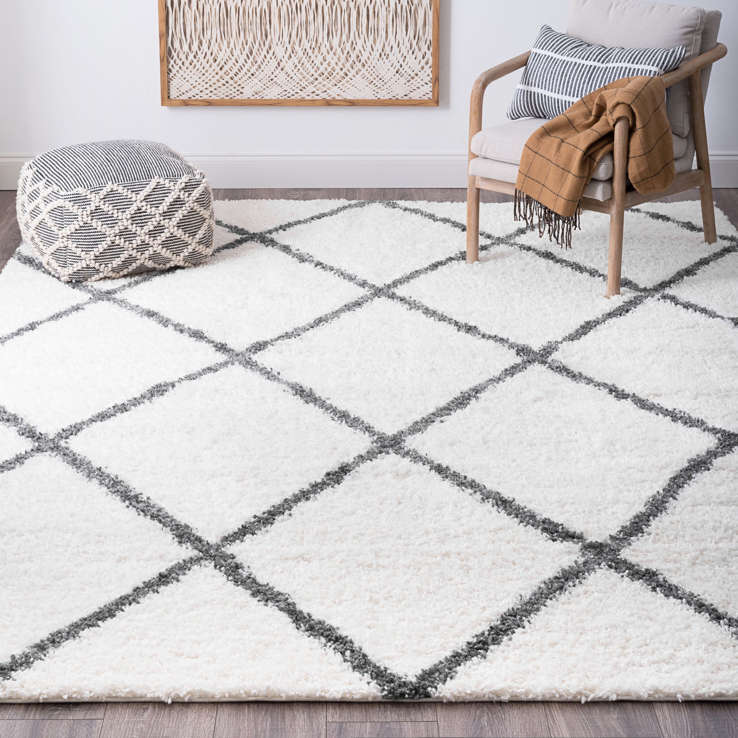 Bliss Rugs Transitional Diamond 8'9'' x 12'2'' White and Gray Polypropylene Indoor Area Rug, 8'9'' x 12'2''