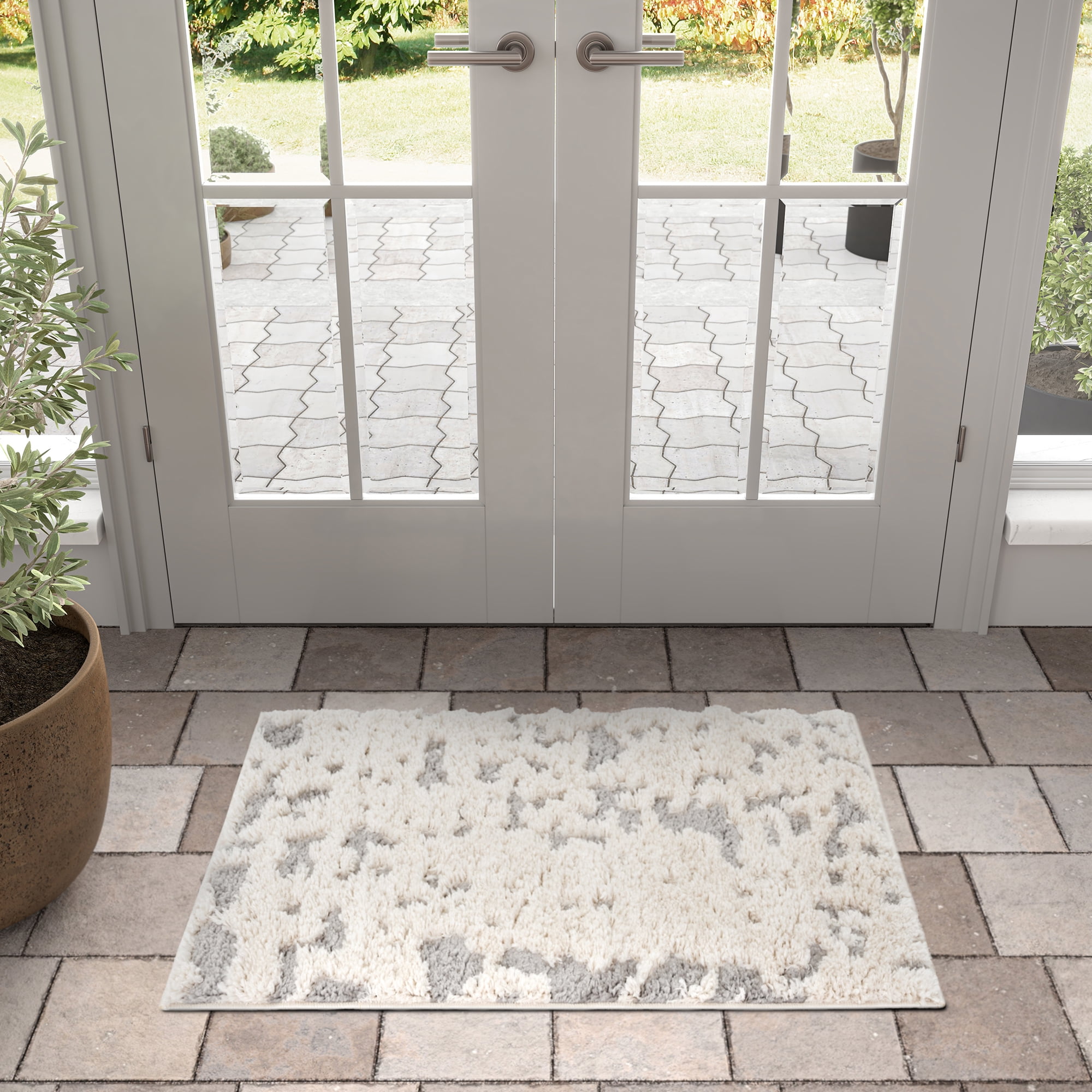 Bliss Rugs Artisan Shag Contemporary 2' x 3' Beige and Ivory Indoor Area Rug