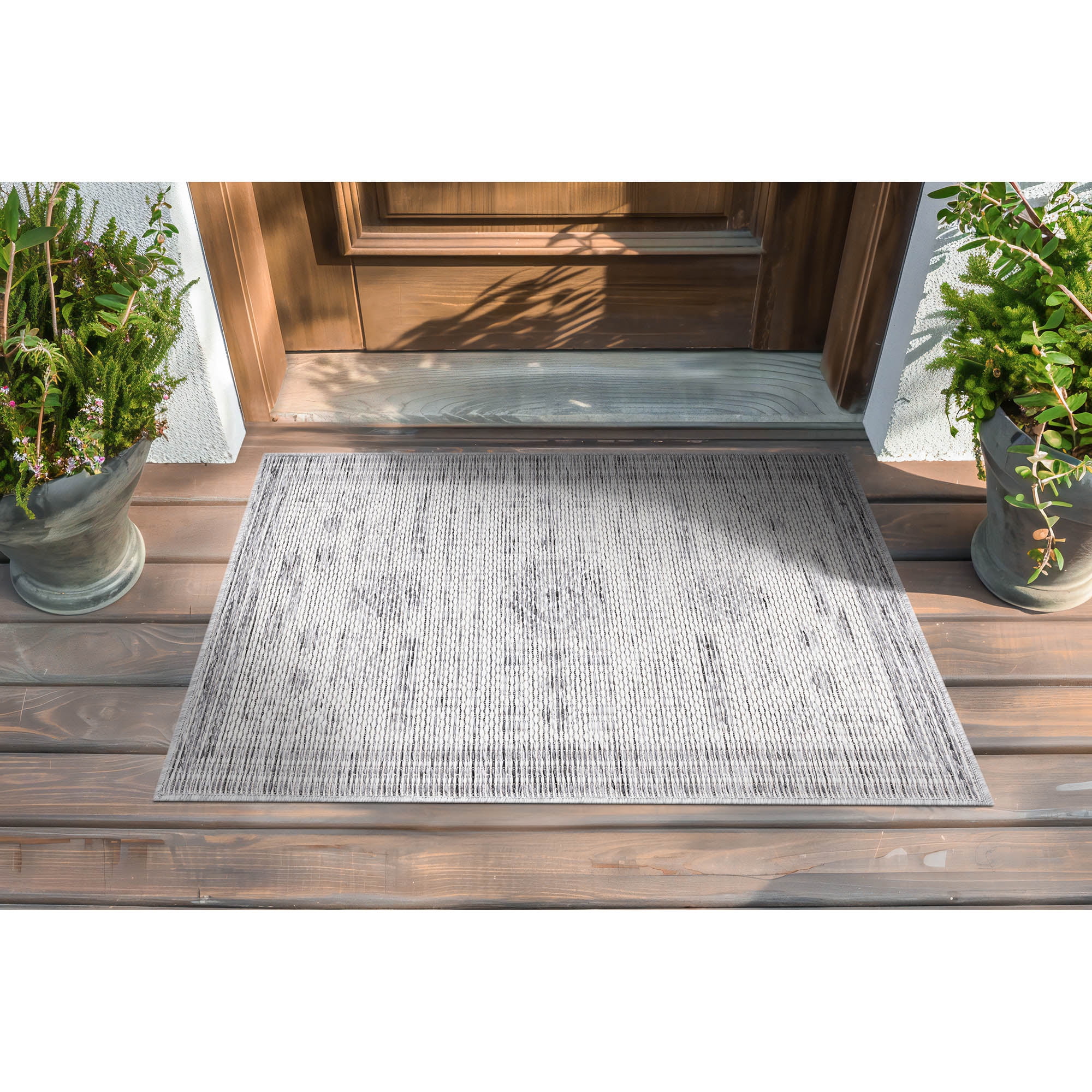 Bliss Rugs Bailey Transitional 2' x 3' Gray and White Indoor Outdoor Area Rug