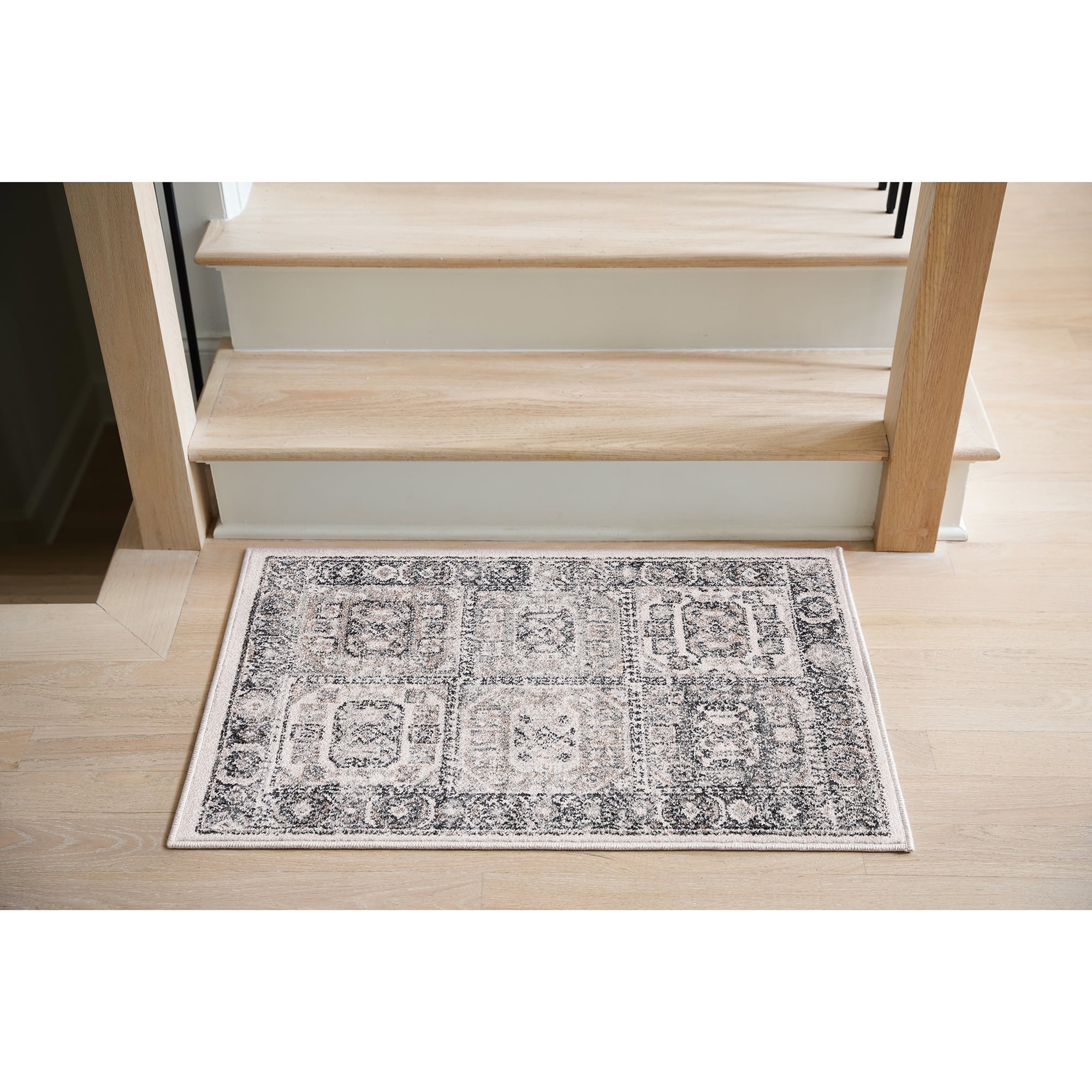 Bliss Rugs Magic Traditional 2' x 3' Gray and Cream Indoor Area Rug