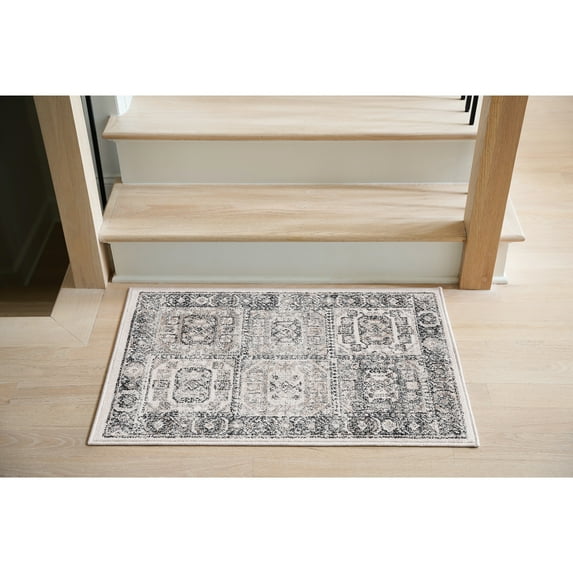 Bliss Rugs Magic Traditional 2' x 3' Gray and Cream Indoor Area Rug