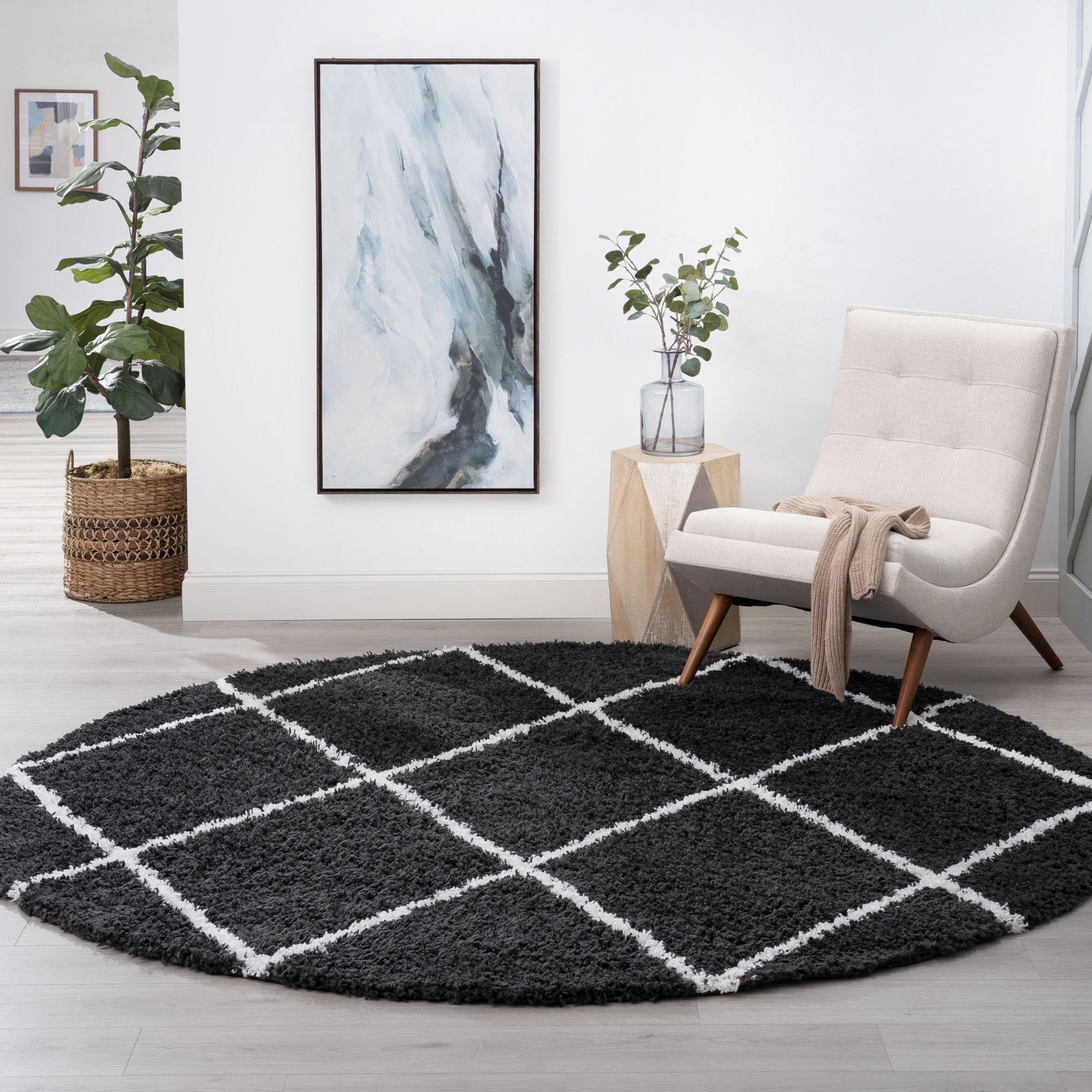 Jersey Shag Contemporary Diamond Dark Gray and White Polypropylene Indoor Area Rug, 8'x8' Round