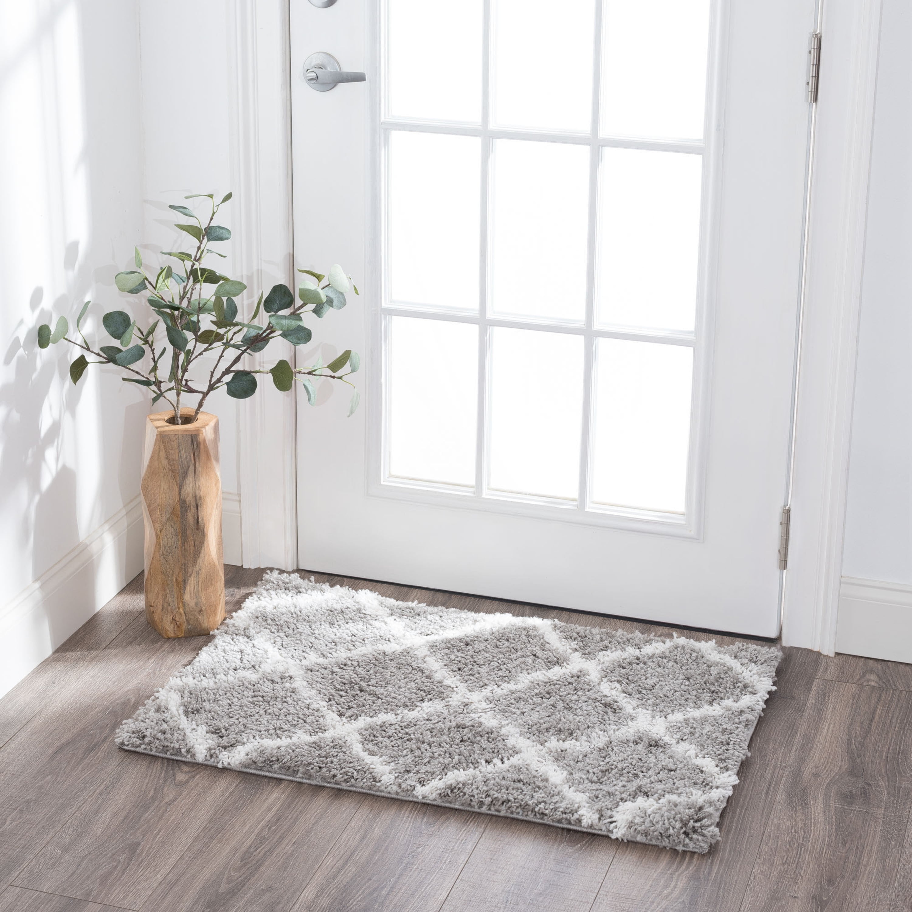 Jersey Shag Contemporary Diamond Silver and White Polypropylene Indoor Area Rug, 2'x3' Rectangle