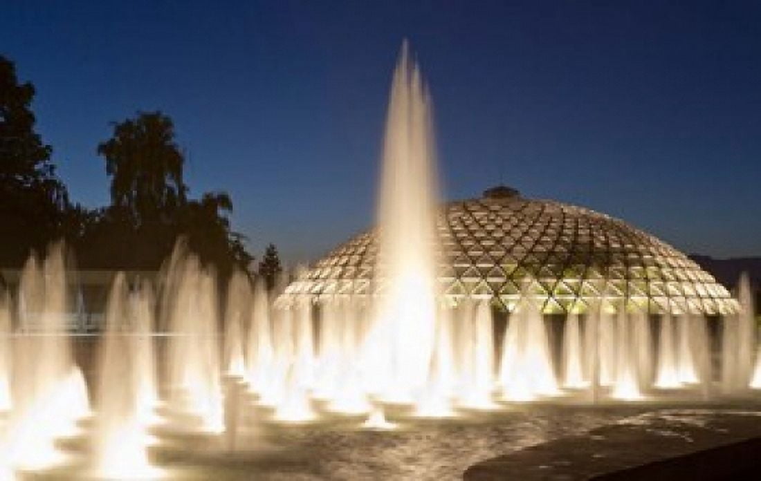 Bloedel Conservatory Queen Elizabeth Park Canvas Art - William Sutton DanitaDelimont (26 x 17)
