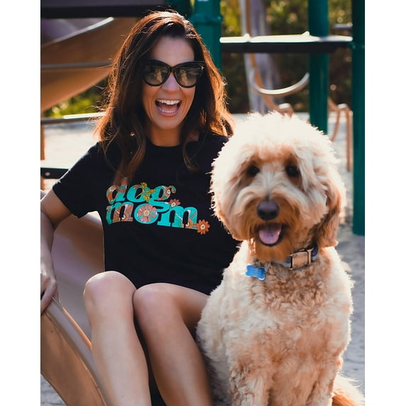 Blooming dog mom. Tee