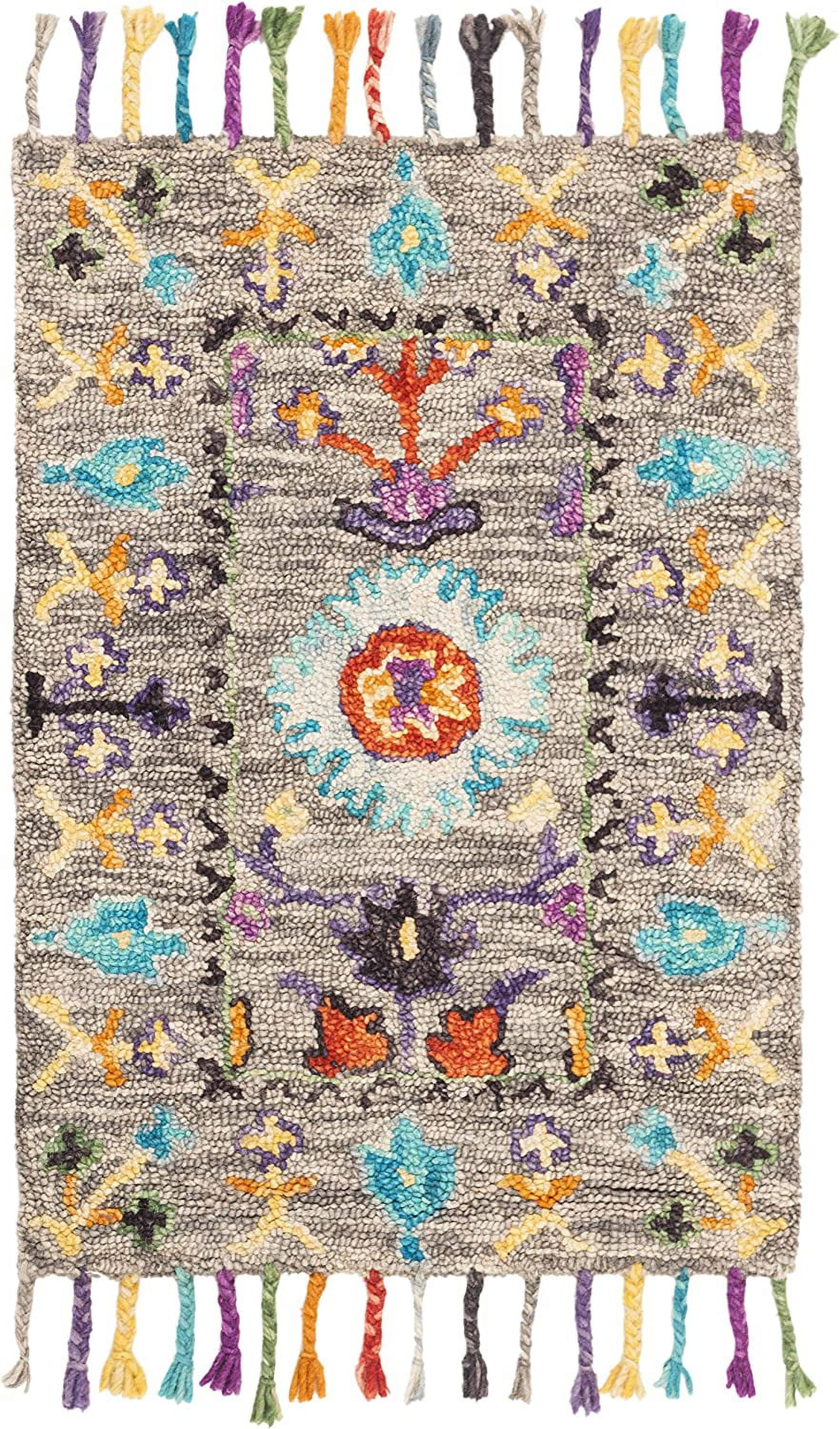 Hand-Tufted Floral Blossom Grey Wool 24" Rectangular Rug