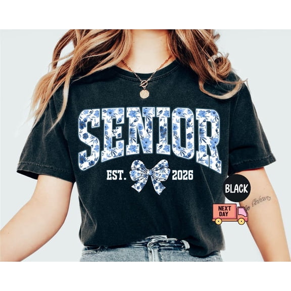 Blue Bow 2026 Floral Senior Coquette Shirt, Toile De Jouy, Back To School Shirt, 2026 Gift, Class Of 2026 Senior Shirt, Gift BLACK Unisex S-5XL Hot Trending Shirt, Vintage Birthday Gift