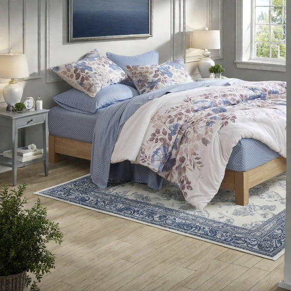Blue Floral Bedding Sets Soft Polyester Comforter with Sheets for Home Use