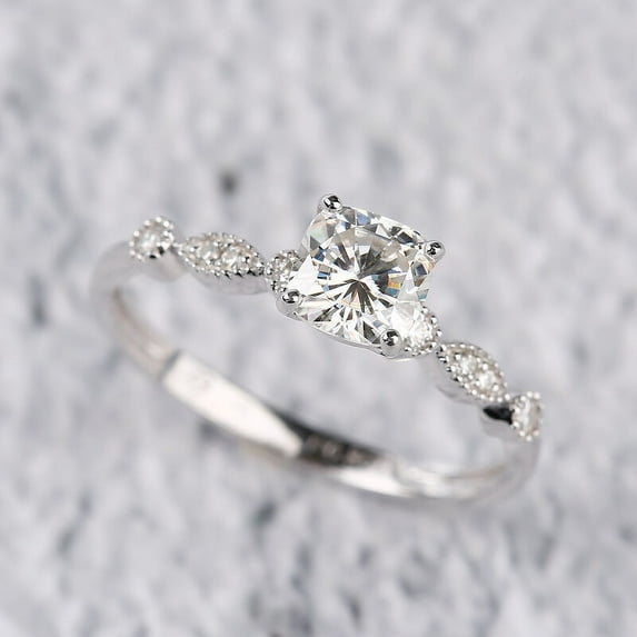 Blue Jewelry 1.80 Ct Cushion Cut Simple Diamond Ring - 14K White Gold Plated Rings for Causal Wear - Sterling Silver Rings Gifts for Women's - Pretty Jewelry Ring Gifts for Mom/Sister/Girlfriend/Wife